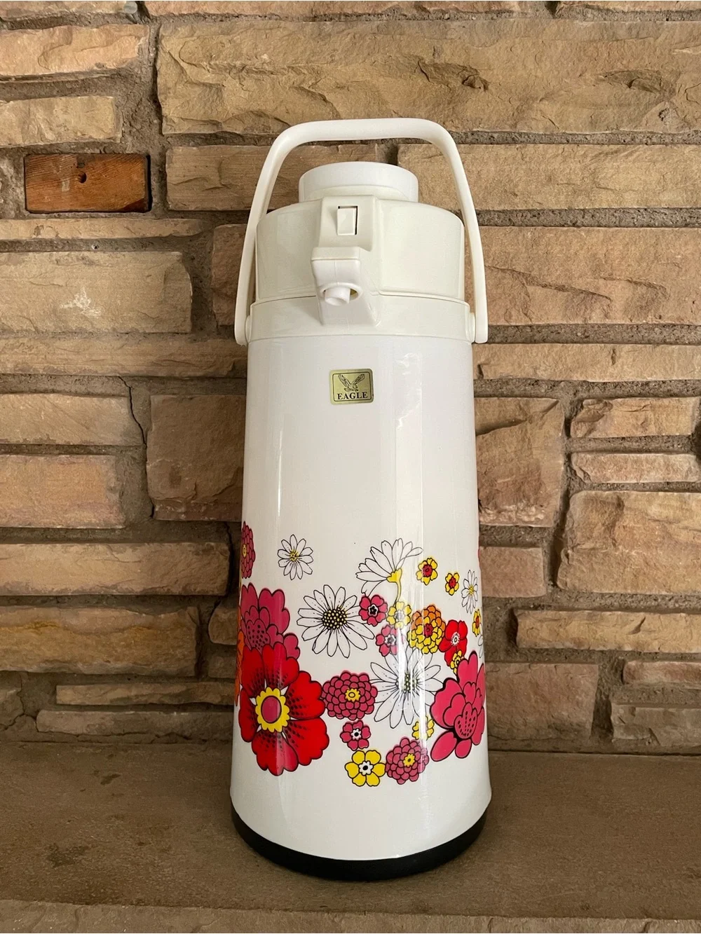 Hippy Flower Power 1970s Airpot